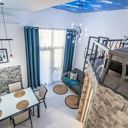Exquisite Studio Apartment With An Original Design Валенсия Экстерьер фото